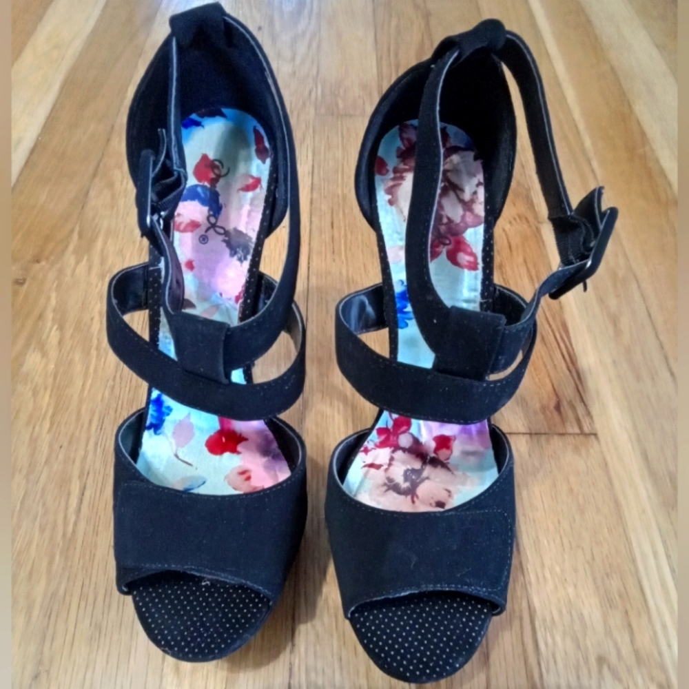 Qupid high heels